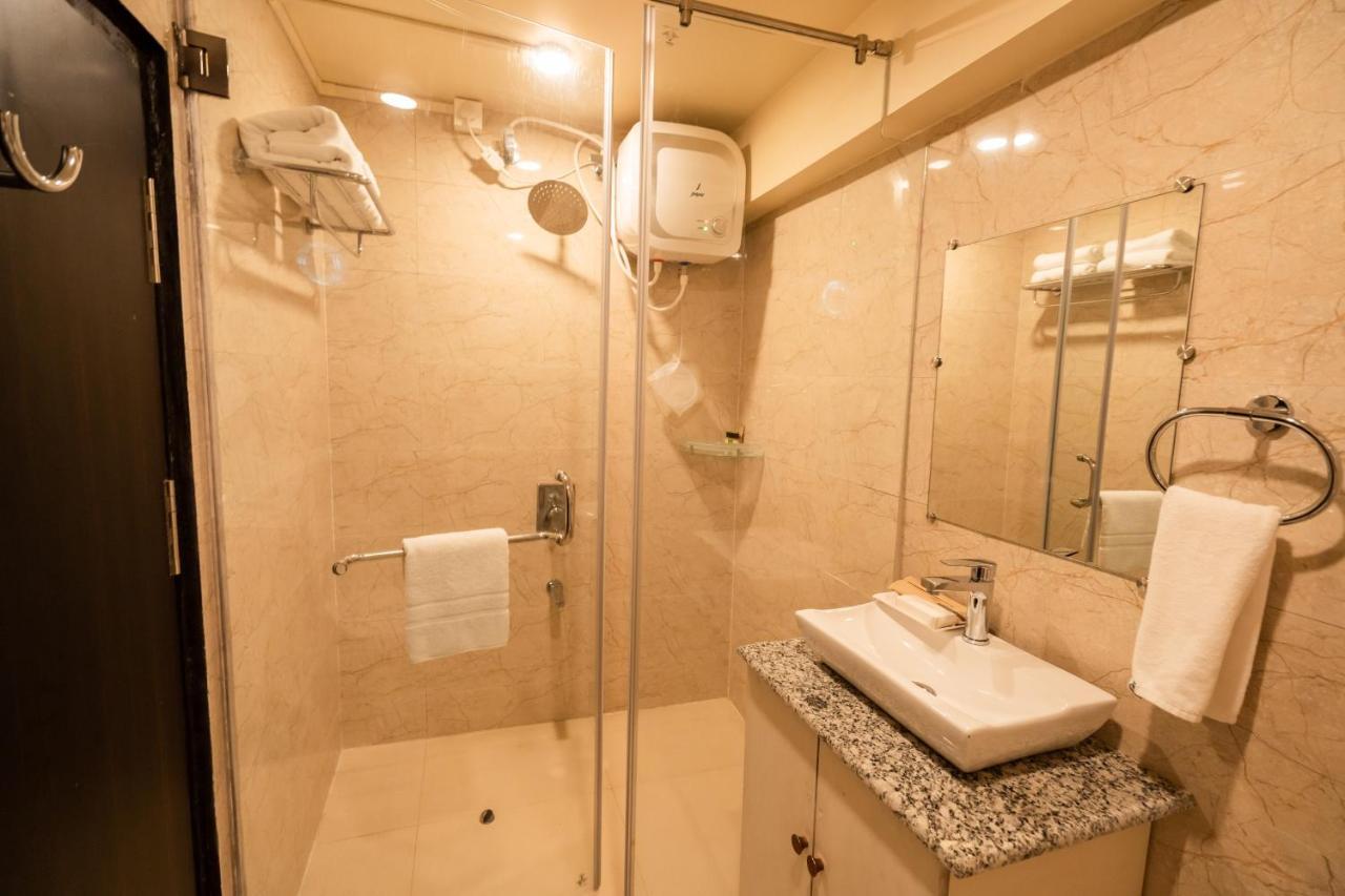 Royale Lalawi Hotel Aizawl Ngoại thất bức ảnh