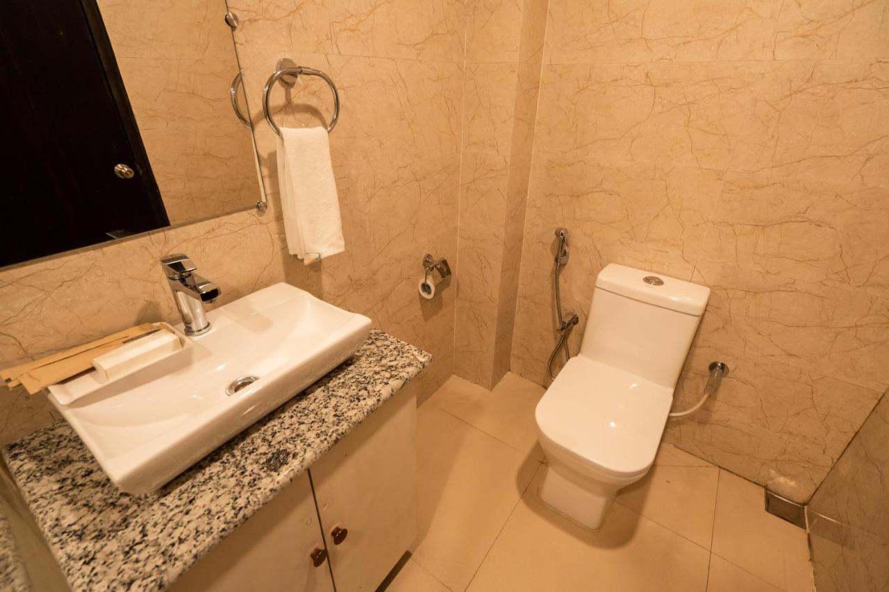 Royale Lalawi Hotel Aizawl Ngoại thất bức ảnh