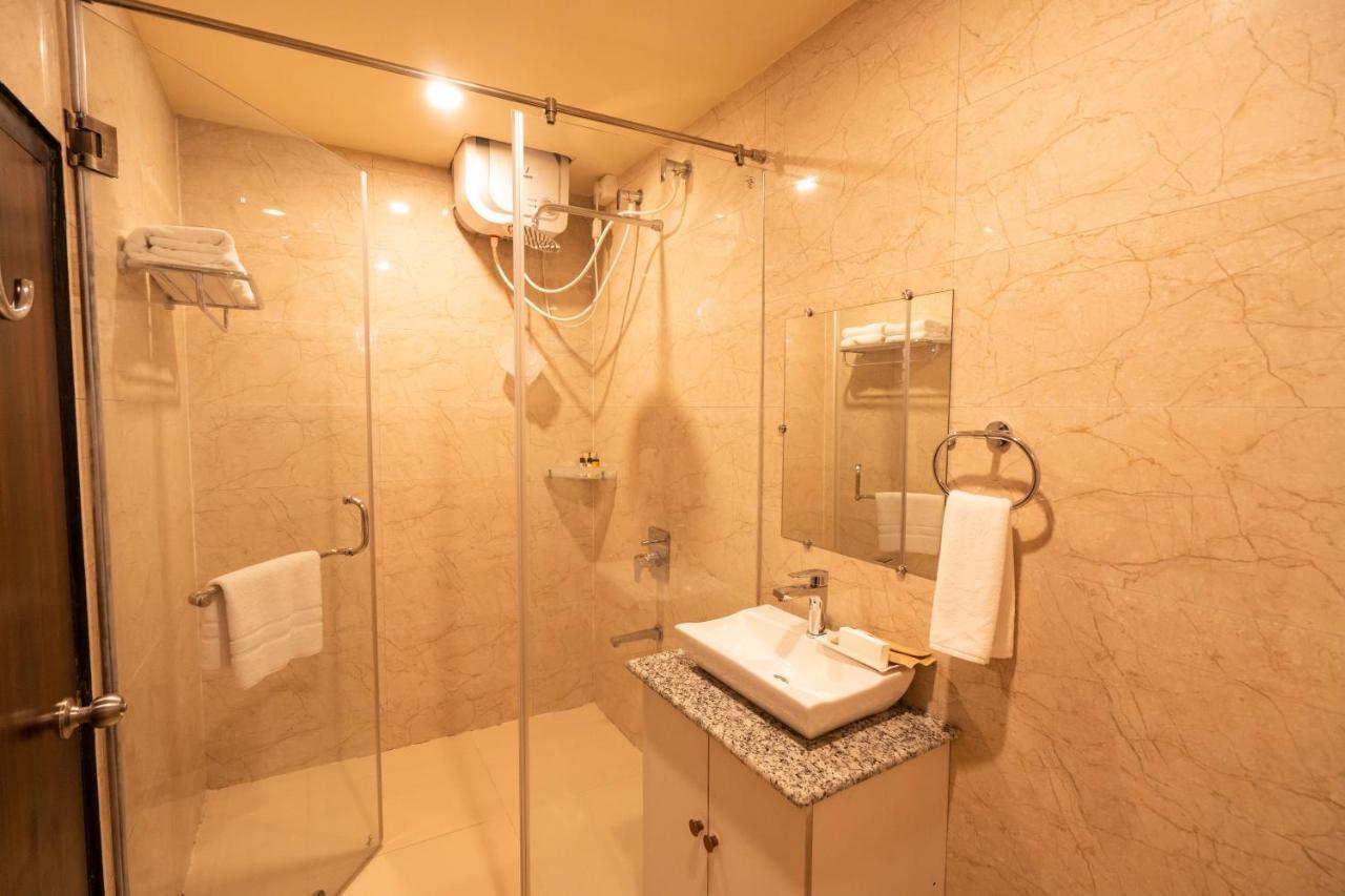 Royale Lalawi Hotel Aizawl Ngoại thất bức ảnh