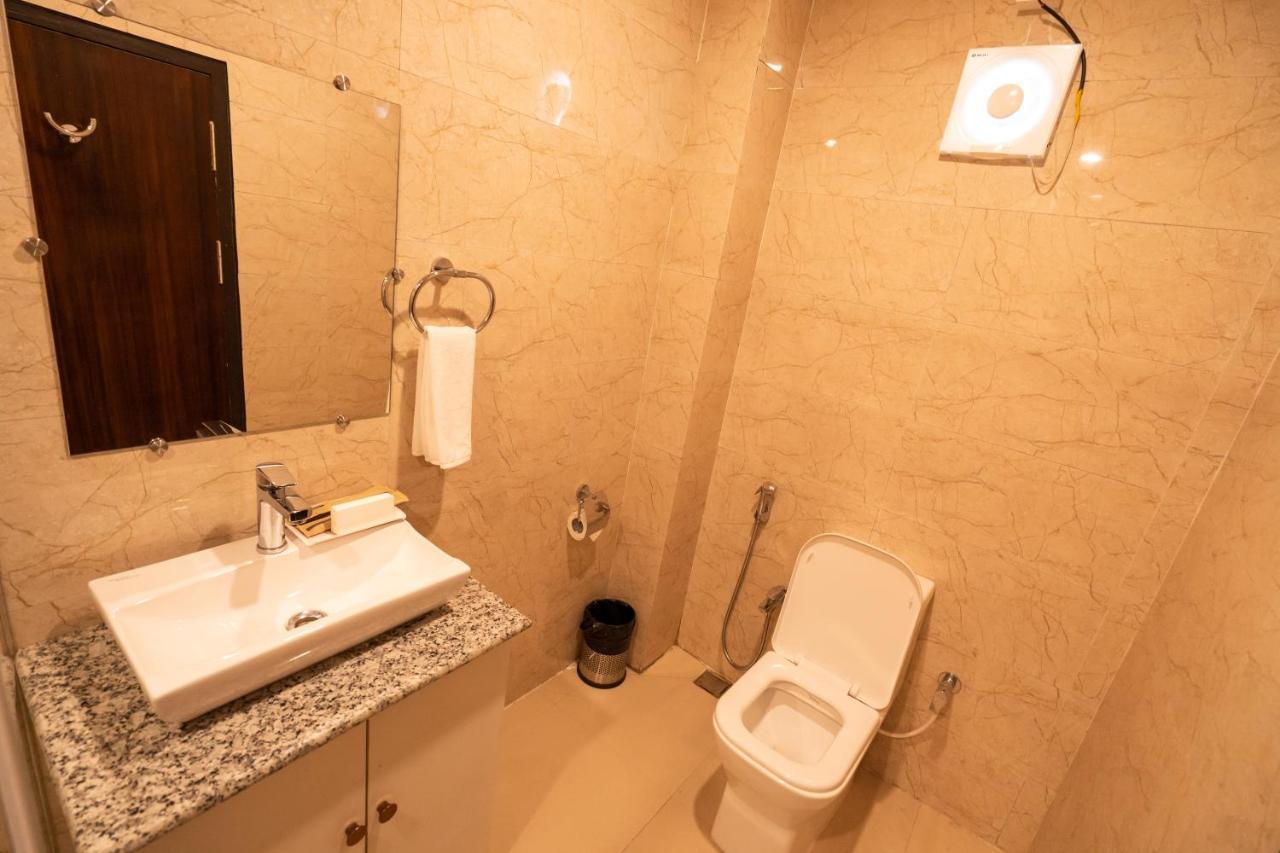Royale Lalawi Hotel Aizawl Ngoại thất bức ảnh